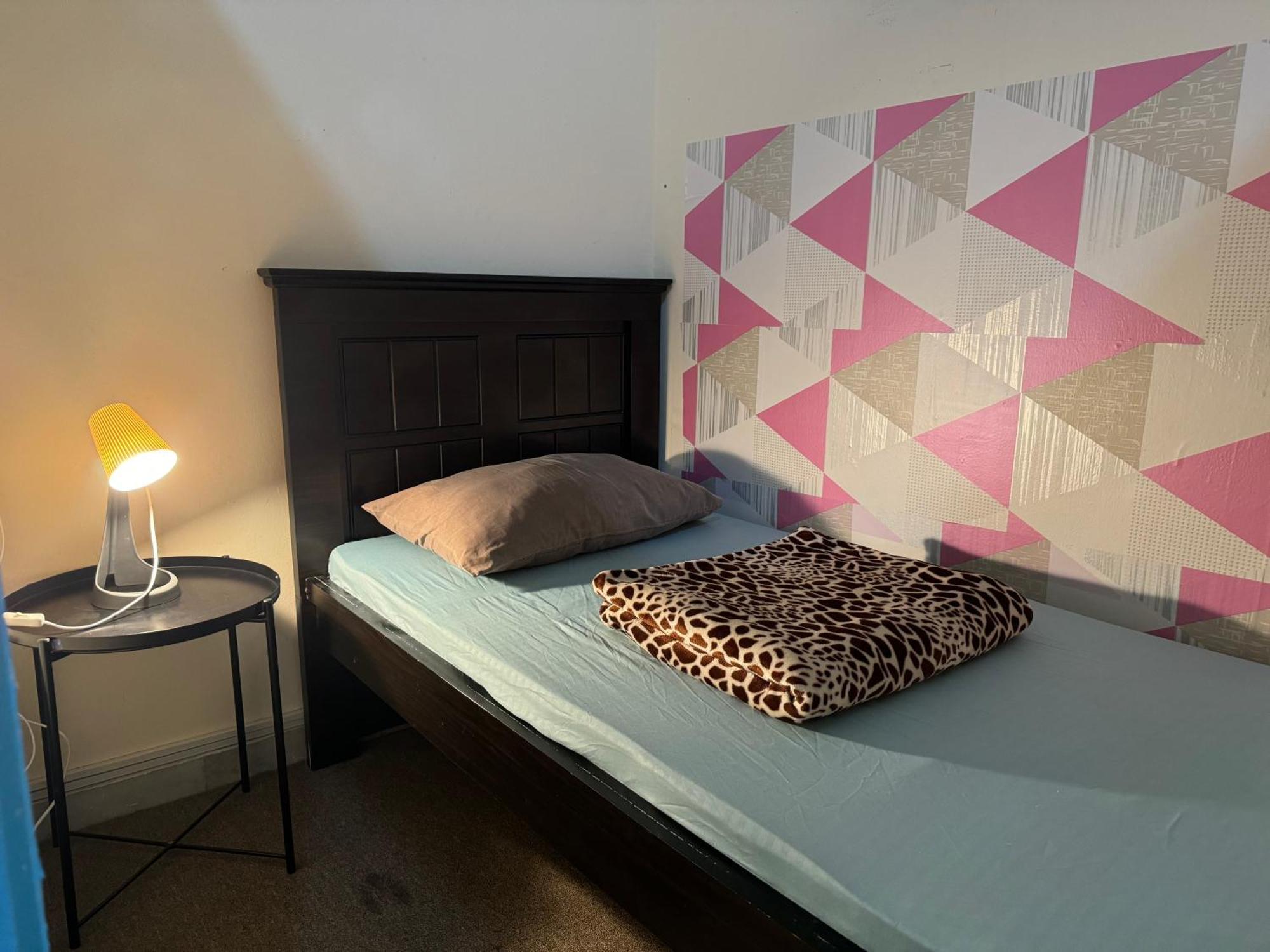 Privatunterkunft Backpackers Place Abu Dhabi